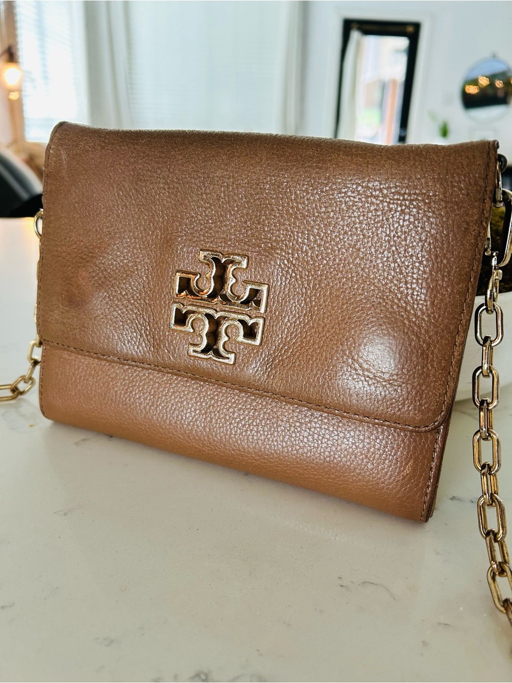 Tory Burch Tan Leather Crossbody with Logo Plaque - Picture 2 of 13